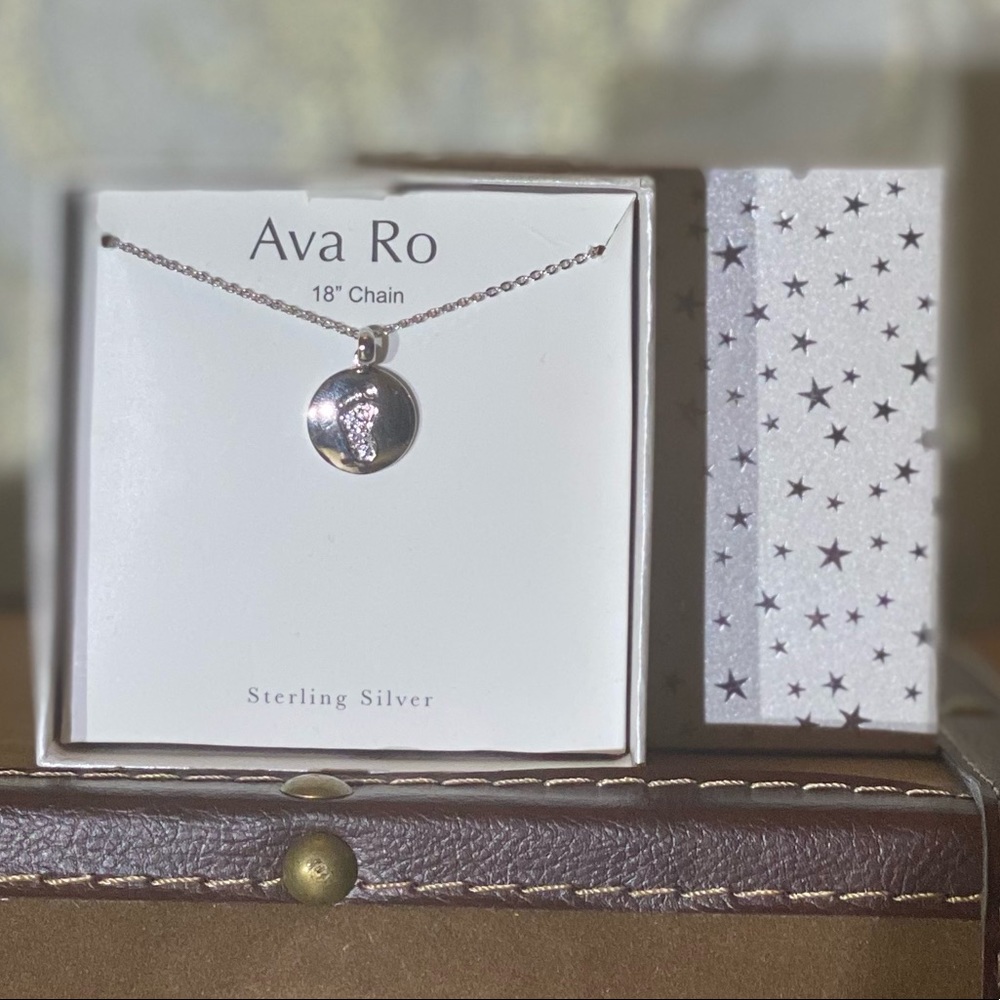 Ava Ro Necklace